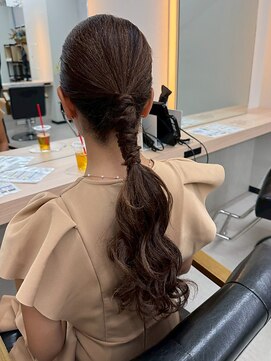 アリープパロット(ALEAP parrot) ヘアアレンジ/タイトポニー【ALEAP parrot/大西】