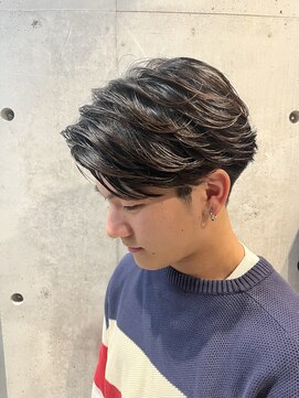 サロンリベルテ(salon Liberte) 垢抜けメンズ◎束感マッシュセンターパートが王道人気フェザー