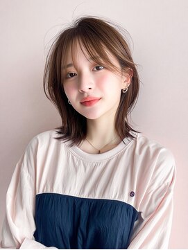 ミー 岡崎(mii) 小顔見え×軽さレイヤーミディ