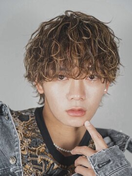 オーシャントーキョーウエスト 心斎橋 (OCEAN TOKYO WEST) メンズヘアラウンドマッシュウルフ波まきパーマハイライト