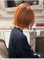 エイチ(H eitf)&nbsp;H【eitf】　原宿　表参道　オレンジカラー