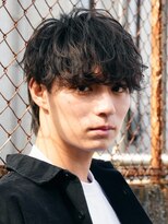 テン 心斎橋(tenn.)&nbsp;心斎橋シャドウパーマメンズマッシュセンターパート緩め強め30代