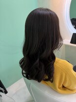 エラ(Ella)&nbsp;大人かわいい外巻きスタイル