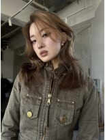 シティ 薬院(SITY.)&nbsp;レイヤーカット 顔周りカット ハイトーンカラー デザインカラー