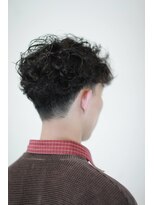 ノンスタイルノンコンセプト 美容室(Nostyle‐Noconcept)&nbsp;スペインカール風メンズパーマデザイン