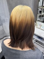 アリュメ 三重鈴鹿店(allum)&nbsp;メンテナンスを楽に ブロンド×ブラウンのルーツカラー