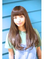 リアン(Lian) 寒色系の秋色スタイル