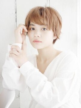 ナル 白山神社参道通り店(nalu) 毛先ニュアンスカールのショートスタイル