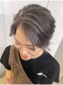 ハンサムショート/アッシュグレージュ/センターパート/透明感/秋