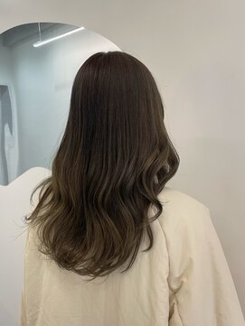 ローウェ 渋谷(Louwe) オリーブグレージュ【Louwe 渋谷 mitsuki】