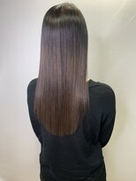 ライフ 忍ケ丘店(Lyfe)&nbsp;レイヤーカット前髪艶髪_ロングヘアグレージュカラーTOKIO_329