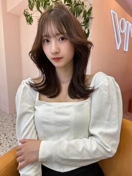 ボタン シブヤ(VOTAN SHIBUYA) 韓国ヘア/くびれヘア/前髪あり/顔まわりカット/渋谷