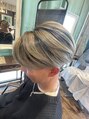 ヘアーアンドリラックス 十日市場店(hair & relax y-21)&nbsp;センターパートに合うトレンドカラーならメンズバレイヤージュ