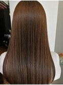 オフィス系オリーブベージュロングヘアー