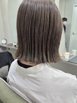 ヘアーグロウニコ(hair grow nico...) アディクシーで作る白髪ぼかしカラー