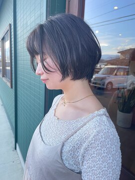 ニア(near) オリーブグレー