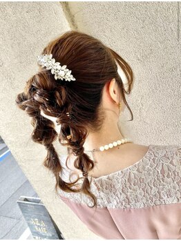 アラヘアー(ara HAIR)の写真/結婚式やパーティーはもちろん、急なお呼ばれヘアもおまかせ！華やかな日にとびっきり可愛いヘアセットを☆