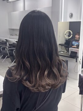 アライブ ハラジュク(ALIVE harajuku) 【ALIVE 夕貴】ベージュグラデーションカラー