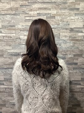 ヴィソップ(V.S.O.P) 白髪染めとハイレイヤーで作る軽やかセミロング