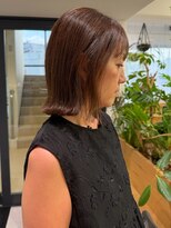 オーシャン(Ocean)&nbsp;外ハネミディ 白髪染め 顔周りカット カシスブラウン 艶髪 20代