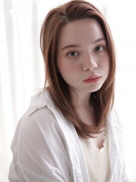 ネオリーブ チロル 横浜西口店(Neolive CiroL.) ナチュラルストレートヘア レイヤー ミディアム