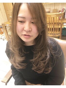 ナルム(naluM) 王道のモテ髪☆エアリーカールロングレイヤー