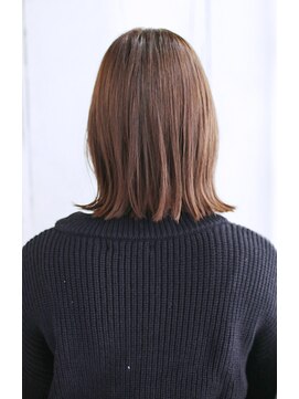 シュシュット(chouchoute) 美髪ヘルシースタイルショコラグレーアッシュふんわりカール/033