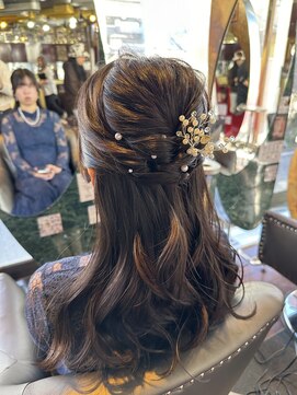 グリッツ (GLITZ) くるりんぱだけで作るハーフアップ