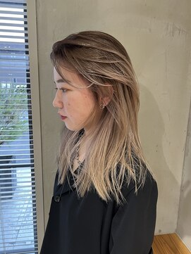 ニキータ(Nikiita) white milk tea.