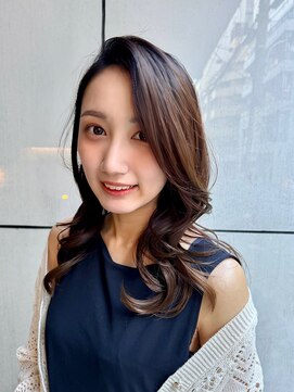 ディオ アンド ルーチェ(Dio&Luce) くびれ/レイヤー/外ハネ/大人