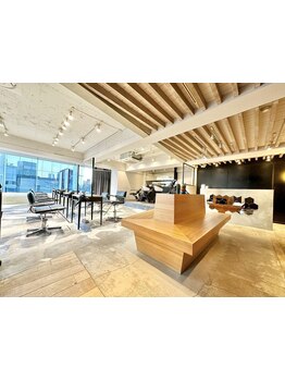 エクステに特化した可愛いを創るサロン【DATE】［エクステ/シールエクステ/ブリーチ/ダブルカラー/原宿］