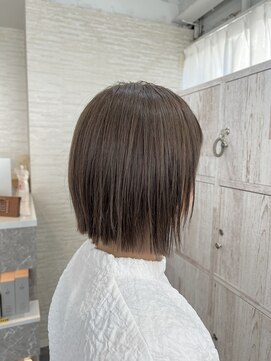 シャイン ヘア ブレンド 二子玉川(Shine hair blend) 二子玉川白髪ぼかし×大人ボブ