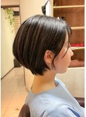 ショートボブ
