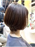 20代30代40代大人女性ナチュラルショートボブ　ひし形丸み