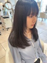 ザックラフィネ(ZACC raffine)&nbsp;顔まわりレイヤーでふんわりミディアム