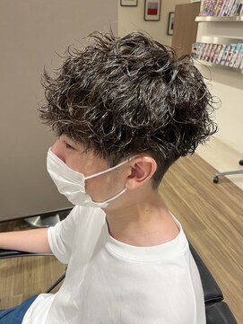 ルシードスタイルレシス(LUCIDO STYLE Les CYS) 波巻きスパイラルパーマ