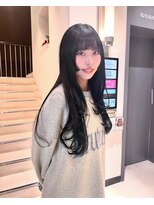 クラメールパリ 福岡(Kraemer Paris) くびレイヤーエモージュデザインカラーシルキーベージュミディ