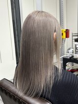 アフューズバイストゥー(Vfuse by StueW) 透明感シルバーベージュ/髪質改善/ダブルカラー/インナーカラー