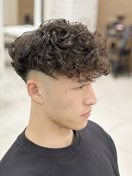 テクト バイアッシュ 吉祥寺店(Tect by Ash) スペインカール高め刈り上げツーブロックスパイラルパーマ