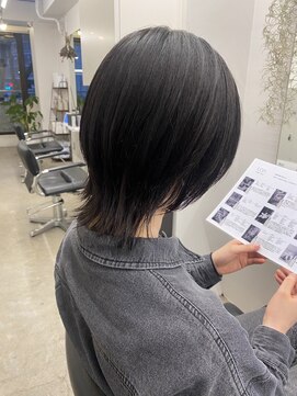 アコロン(acoron) くびれウルフ　新宿/透明感カラー/ 髪質改善/ウルフ/ロング