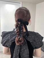 シロ(silo)&nbsp;ツインなローポニーアレンジ