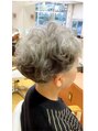 テラス(Terrace) グレイヘアを活かしてトップにふんわりとボリュームを持たせて!
