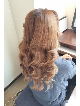 ヘアメイク/着付け/撮影専門店 BlueDaisy フィットネス大会用ヘアセット