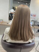 コワファーストナガサキシャンプーボーイ(COIFF1RST NAGASAKI SHAMPOO BOY)&nbsp;こなれヘアハイライトカラーミルクティーベージュ