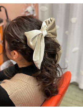 アールビューティジャパン(R beauty Japan) ポニーテールアレンジ