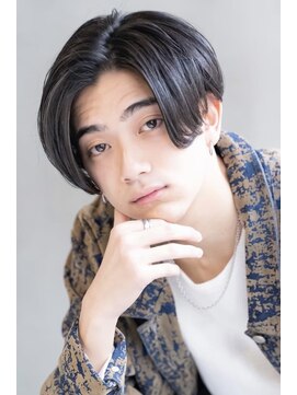 アルテ(ARTE) 【ARTE表参道/青山】センターパート×ニュアンスパーマ×黒髪