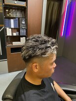 ヤード(YARD)&nbsp;優しめ極道ツイストスパイラルパーマ＆ホワイトハイライト