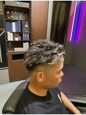 優しめ極道ツイストスパイラルパーマ&ホワイトハイライト