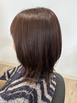 フロート ウラ(FLOAT ula) ワンランク上の大人スタイル