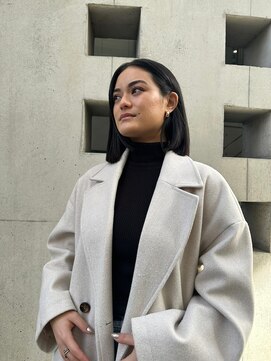 リバレッジ 白金(Leverage) 海外風切りっぱなしボブ:Kaede Kotaki